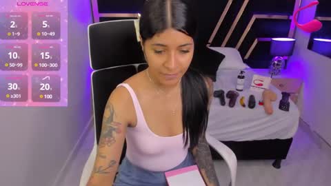 Snapshot of nikibryce_ chatting on 25, 12, 2024 Niki online show from 25, 12, 2024