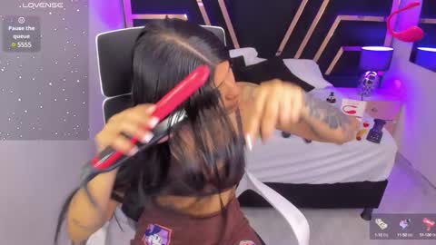 Snapshot of nikibryce_ chatting on 26, 12, 2024 Niki online show from 26, 12, 2024