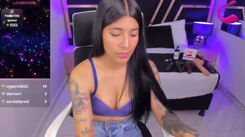 Snapshot of nikibryce_ chatting on 4, 2, 2025 Niki online show from 4, 2, 2025