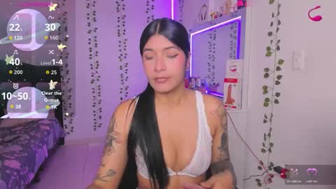 Snapshot of nikibryce_ chatting on 14, 12, 2025 Niki online show from 14, 12, 2025