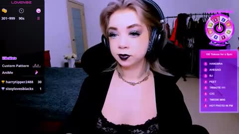 nikigoddesss online show from 11, 4, 2026