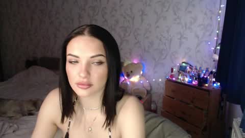 nikimousi online show from 6, 4, 2026