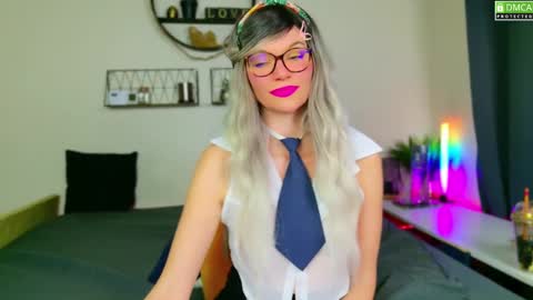 Snapshot of nikki_goldberg chatting on 6, 12, 2024 Kitty Chatte online show from 6, 12, 2024
