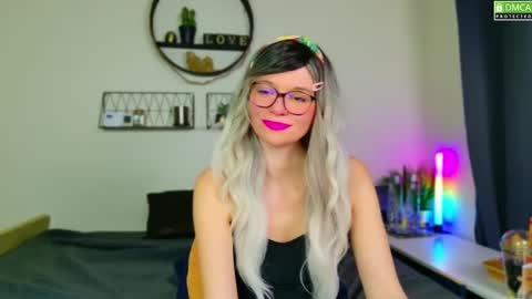 Snapshot of nikki_goldberg chatting on 7, 12, 2024 Kitty Chatte online show from 7, 12, 2024