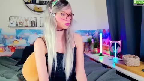 Snapshot of nikki_goldberg chatting on 29, 12, 2024 Kitty Chatte online show from 29, 12, 2024