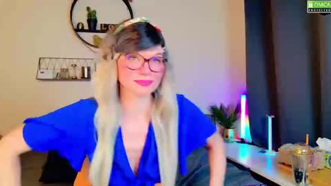Snapshot of nikki_goldberg chatting on 10, 3, 2025 Kitty Chatte online show from 10, 3, 2025