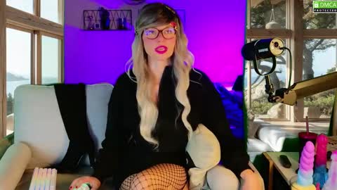 Snapshot of nikki_goldberg chatting on 13, 9, 2025 Kitty Chatte online show from 13, 9, 2025