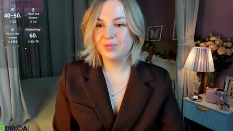 Nikki online show from 10, 11, 2025