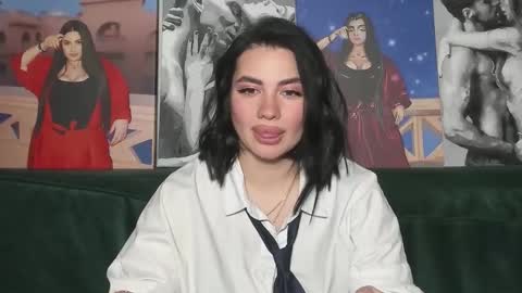 Nikki Kardashian online show from 8, 9, 2025