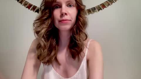 Nikki online show from 5, 2, 2025