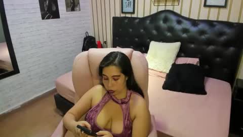 Snapshot of nikki_nikol chatting on 28, 5, 2026 Nikki online show from 28, 5, 2026