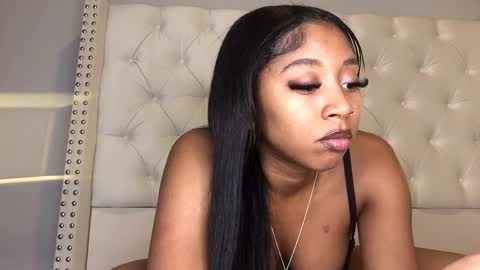 NikkiB online show from 18, 1, 2025