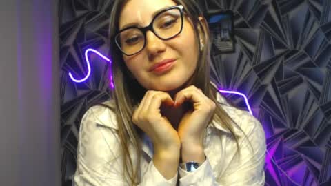 nikkikiss___ online show from 16, 5, 2026