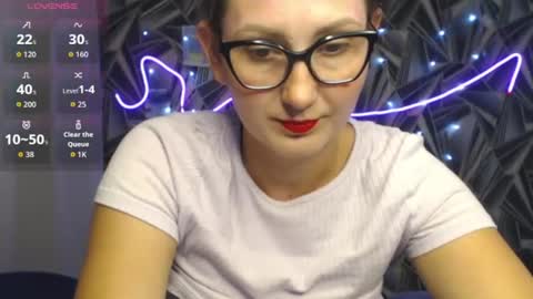 nikkikiss___ online show from 7, 7, 2026