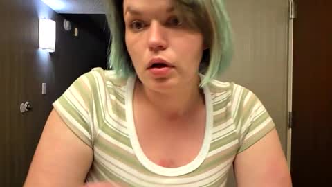 Snapshot of nikkithickumss chatting on 4, 4, 2026 nikkithickumss online show from 4, 4, 2026