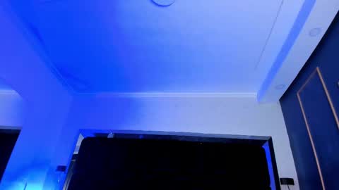     online show from 28, 2, 2025