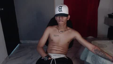 Snapshot of niklaus_wolf chatting on 27, 9, 2025 niklaus_wolf online show from 27, 9, 2025