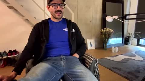 Nikolaj costeer online show from 7, 2, 2025