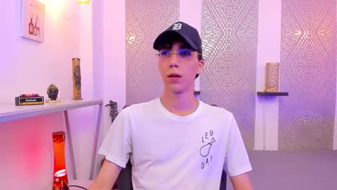    online show from 18, 12, 2025