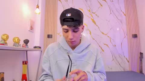    online show from 13, 4, 2026