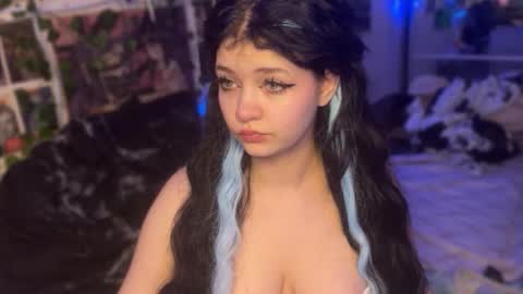 Snapshot of nikoli_naw chatting on 8, 11, 2025 nikoli_naw online show from 8, 11, 2025