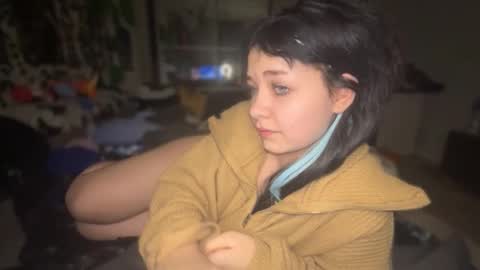 Snapshot of nikoli_naw chatting on 29, 11, 2025 nikoli_naw online show from 29, 11, 2025