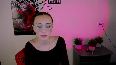 Snapshot of nikonara_ chatting on 9, 3, 2025 nikonara_ online show from 9, 3, 2025