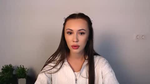 Snapshot of nikonara_ chatting on 19, 10, 2025 nikonara_ online show from 19, 10, 2025