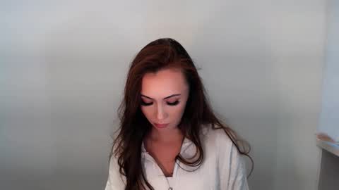 Snapshot of nikonara_ chatting on 6, 11, 2025 nikonara_ online show from 6, 11, 2025