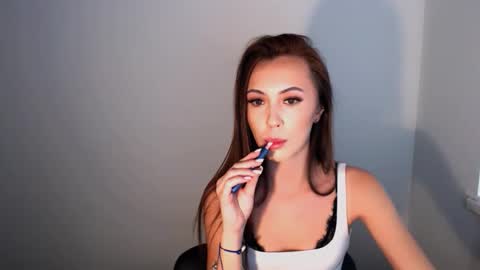 Snapshot of nikonara_ chatting on 17, 11, 2025 nikonara_ online show from 17, 11, 2025