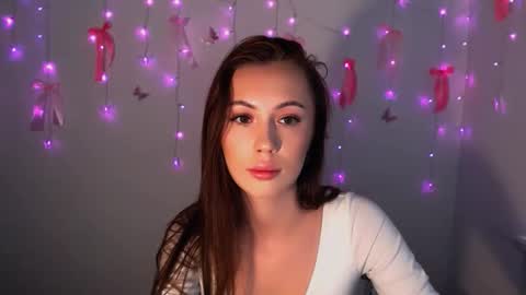 Snapshot of nikonara_ chatting on 14, 12, 2025 nikonara_ online show from 14, 12, 2025