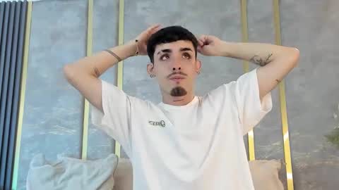 Snapshot of nikostone chatting on 21, 12, 2025 Niko Stone online show from 21, 12, 2025