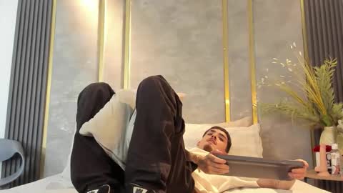 Snapshot of nikostone chatting on 23, 12, 2025 Niko Stone online show from 23, 12, 2025