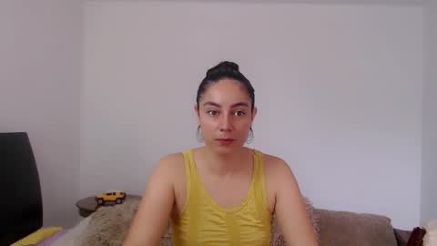 Snapshot of niky_blue chatting on 4, 1, 2025 niky_blue online show from 4, 1, 2025