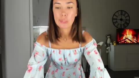 Bella online show from 26, 9, 2025