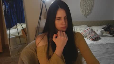 Snapshot of nimfaheart chatting on 4, 11, 2025 Jennet online show from 4, 11, 2025