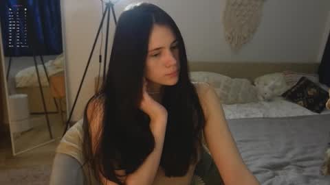 Snapshot of nimfaheart chatting on 8, 11, 2025 Jennet online show from 8, 11, 2025