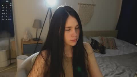 Snapshot of nimfaheart chatting on 28, 11, 2025 Jennet online show from 28, 11, 2025