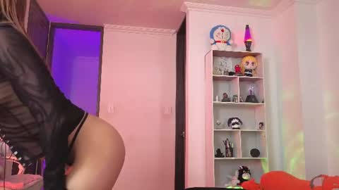 Nina Neon Nostrade online show from 25, 6, 2026