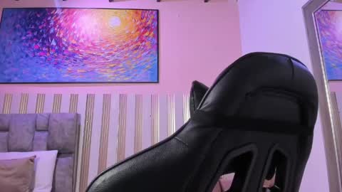 nina_glow_ online show from 6, 5, 2026