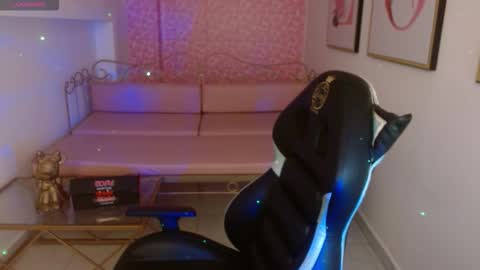 Nina online show from 27, 3, 2026