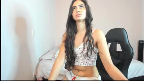  Nina  online show from 6, 2, 2026