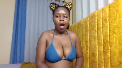 Snapshot of nina_ray1 chatting on 6, 11, 2025 Nina online show from 6, 11, 2025