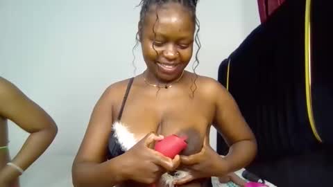 Snapshot of nina_ray1 chatting on 25, 11, 2025 Nina online show from 25, 11, 2025