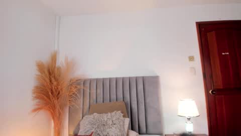 Snapshot of ninacavallli chatting on 12, 12, 2024 Nina online show from 12, 12, 2024