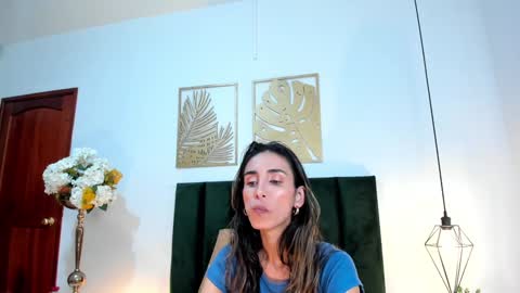 Snapshot of ninacavallli chatting on 8, 2, 2025 Nina online show from 8, 2, 2025