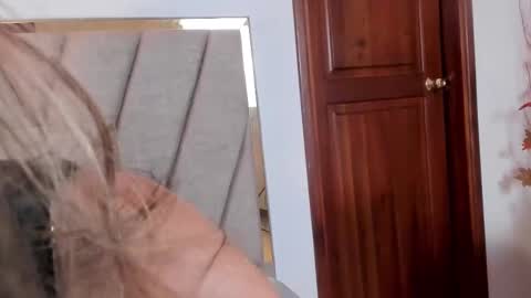 Snapshot of ninacavallli chatting on 24, 2, 2025 Nina online show from 24, 2, 2025