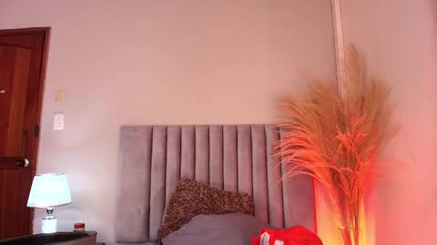 Nina online show from 11, 11, 2025