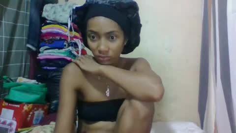 Snapshot of ninaeaa chatting on 24, 5, 2026 ninaeaa online show from 24, 5, 2026