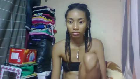 Snapshot of ninaeaa chatting on 25, 5, 2026 ninaeaa online show from 25, 5, 2026